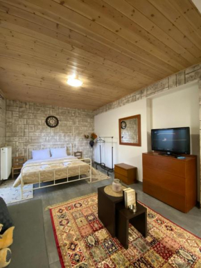 D&M LIVING STUDIO Patra